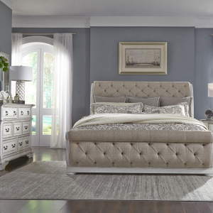 Liberty Furniture IndustriesKing California Sleigh Bed, Dresser & Mirror