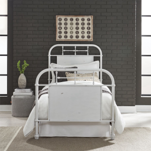 Liberty Furniture IndustriesFull Metal Bed - Antique White