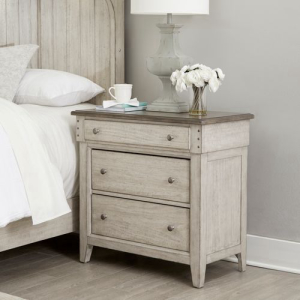 Liberty Furniture Industries3 Drawer Bedside Chest w/ Charging Station