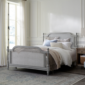 Hillsdale FurnitureQueen Melanie Wood Bed with Frame in French Gray